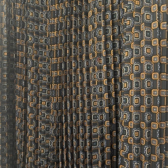 Banana Republic Women's Pleated Maxi Skirt Size 10 - Picture 2 of 9